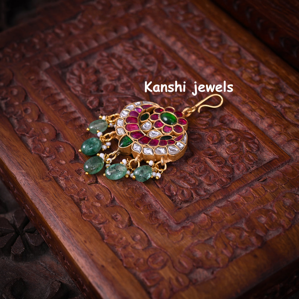 kundan tikka