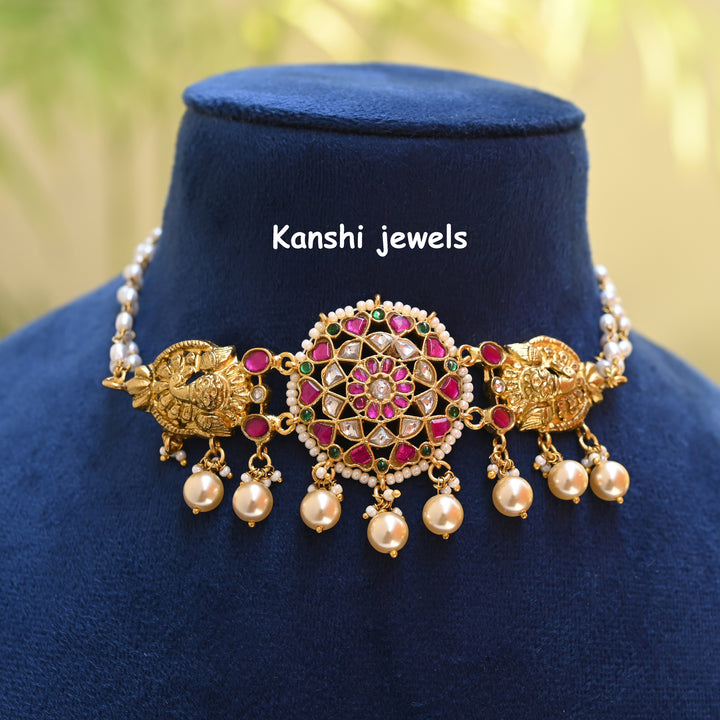 Jadau Kundan Choker