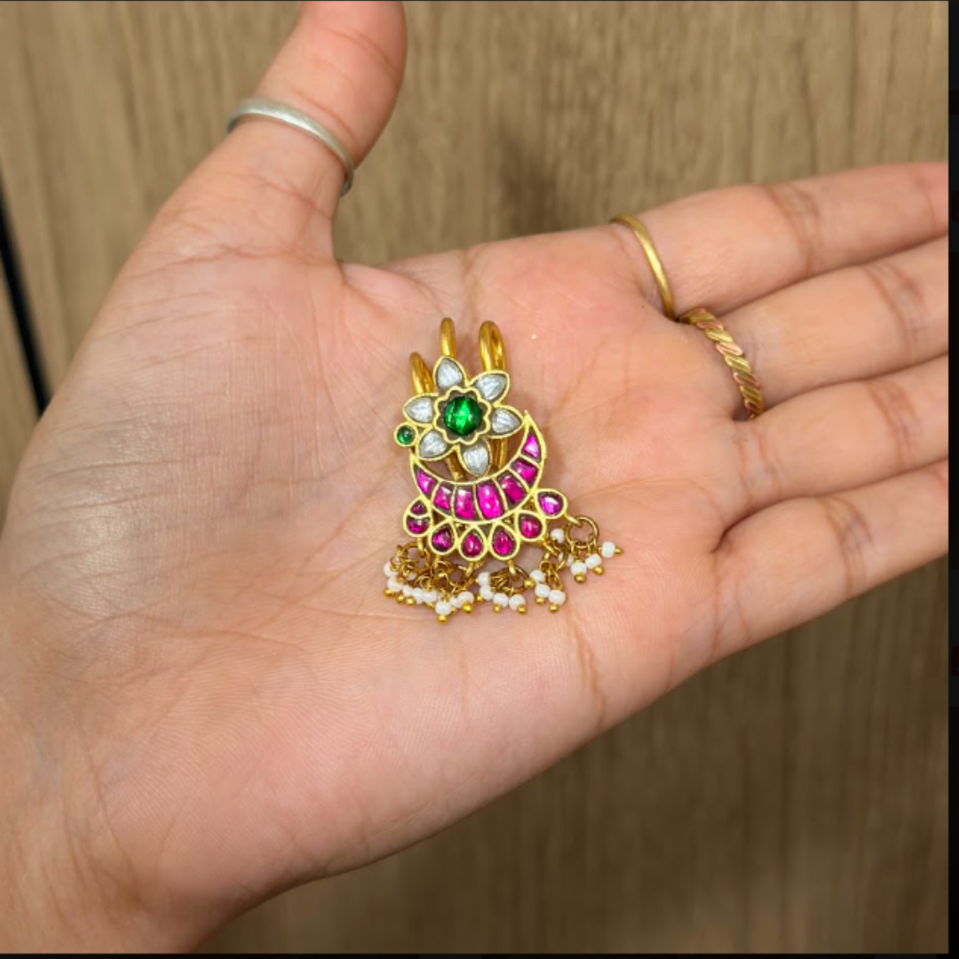Handcut jadau hair accessory