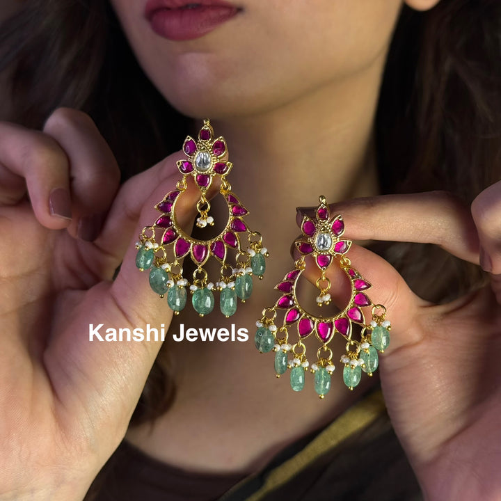 Jadau Kundan earrings by Kanshi Jewels,
Dulhan Kundan earrings,
Traditional Jadau earrings design,
Handcrafted Kundan earrings set,
Gold Jadau earrings for wedding,
Jadau Kundan earrings,
Kundan jhumka earrings,
