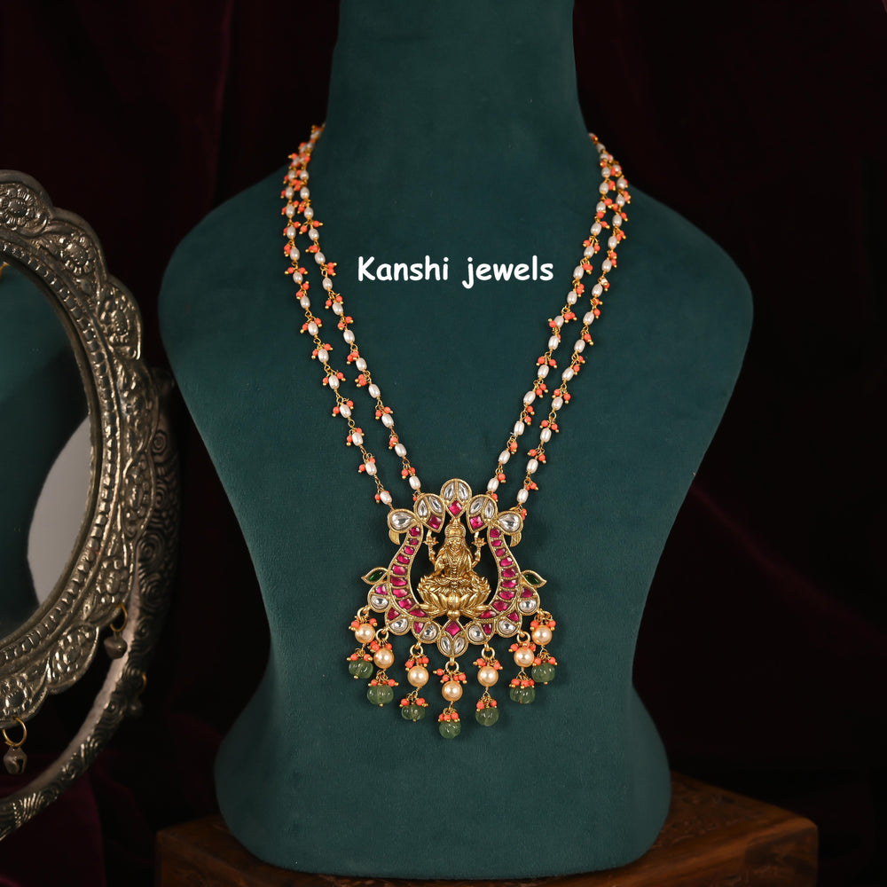 Jadau Kundan Chokar