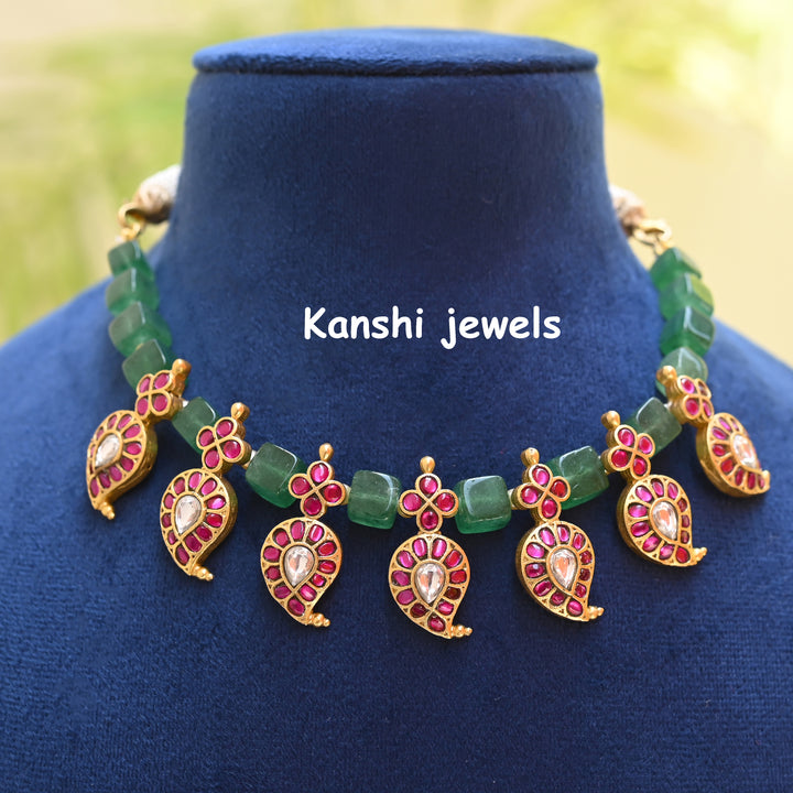 Jadau Kundan Choker
