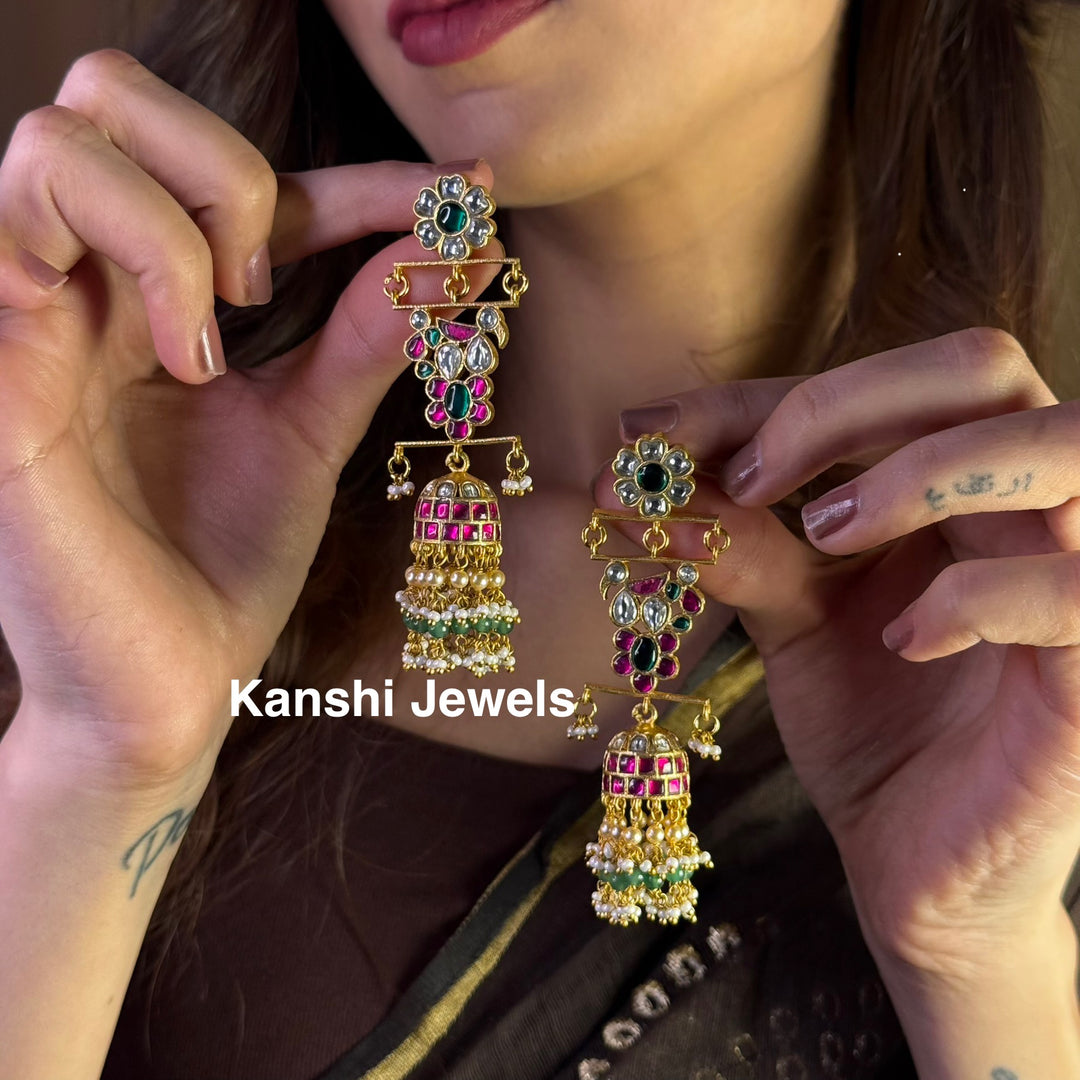 Jadau Kundan earrings by Kanshi Jewels,
Dulhan Kundan earrings,
Traditional Jadau earrings design,
Handcrafted Kundan earrings set,
Gold Jadau earrings for wedding,
Jadau Kundan earrings,
Kundan jhumka earrings,
