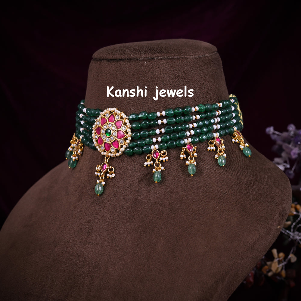 Jadau Kundan Chokar