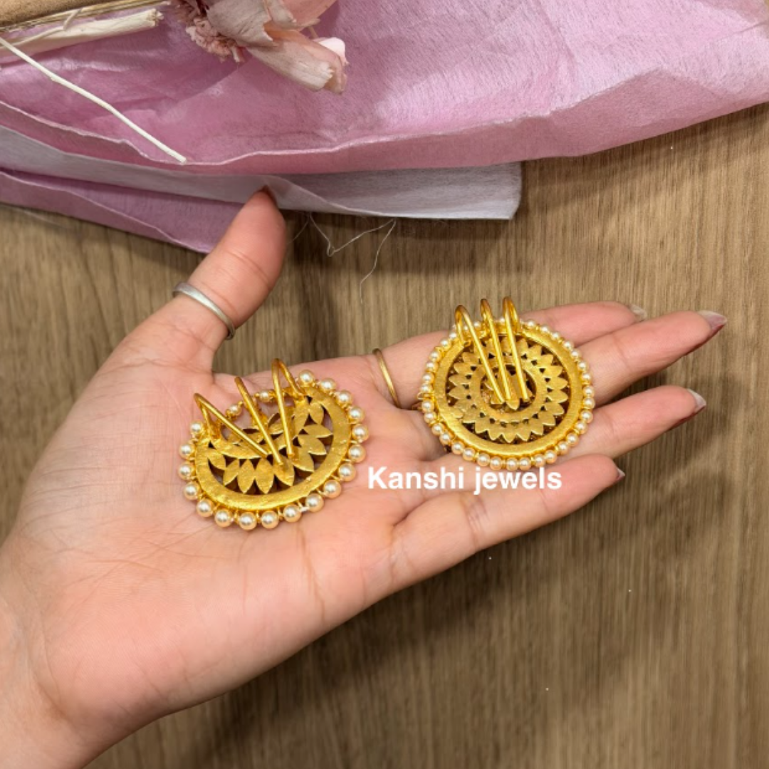 Sun and moon hair pins