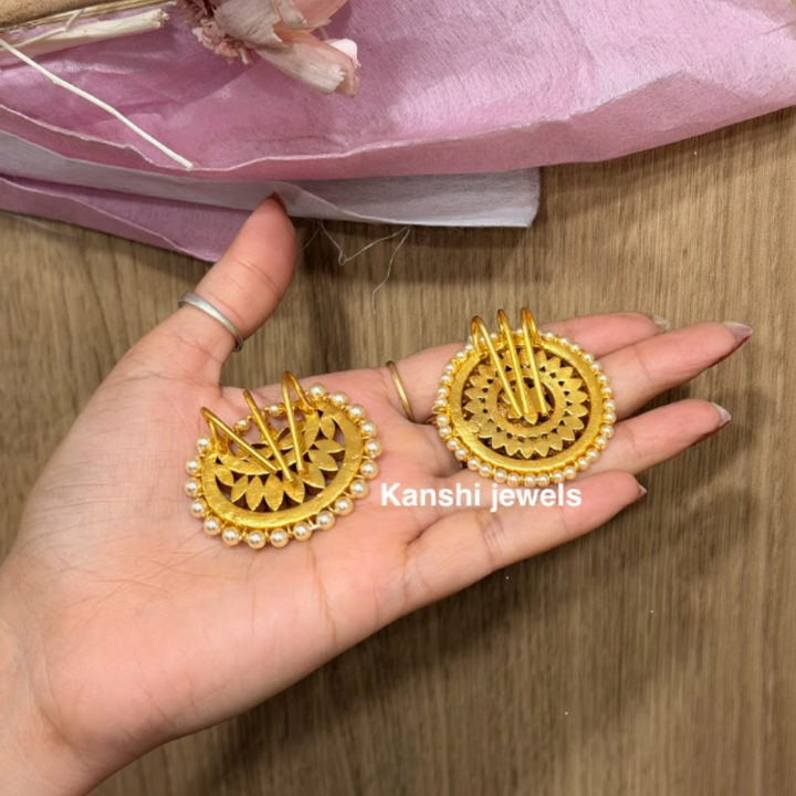 Sun and moon hair pins