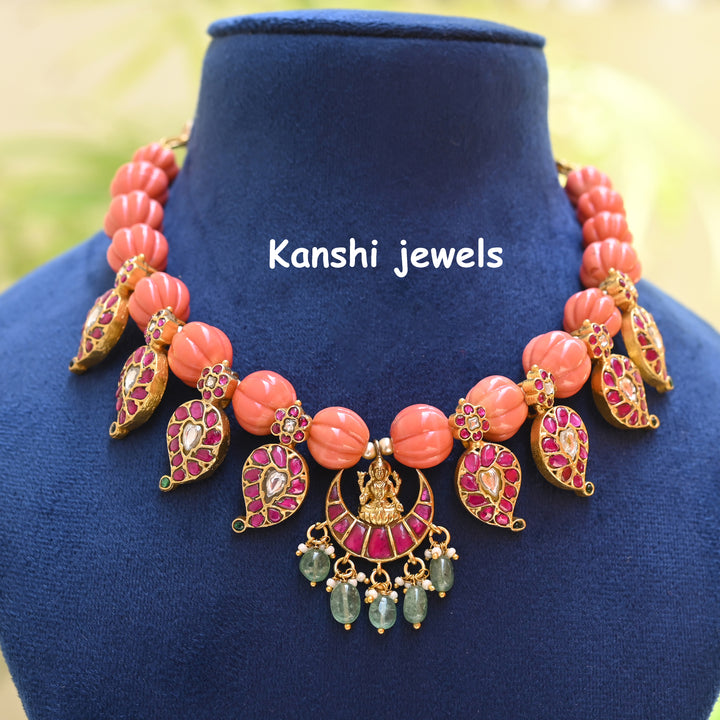 Jadau Kundan Choker