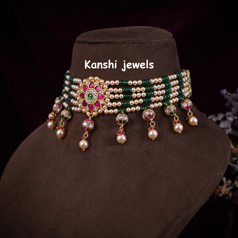 Jadau Kundan Chokar