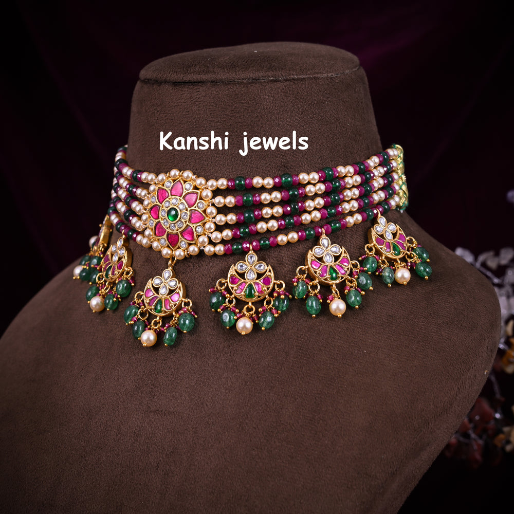 Jadau Kundan Chokar