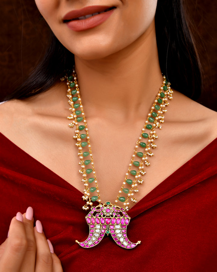 Kundan necklace