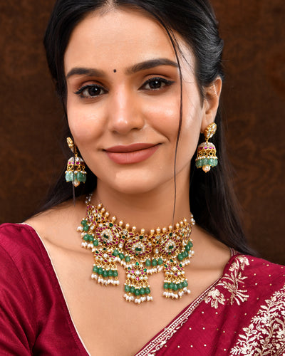 Jadau Kundan necklace earrings set