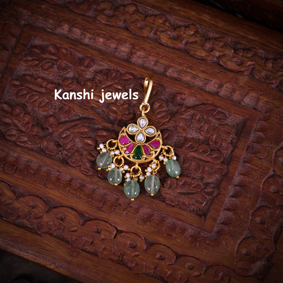 kundan tikka