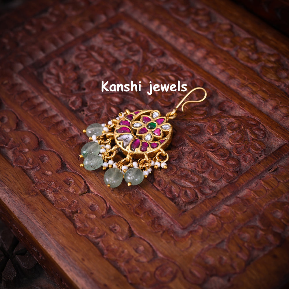 kundan tikka