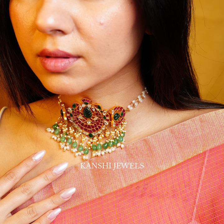 Classic carving emerald jadau fusion dulhan chokar
