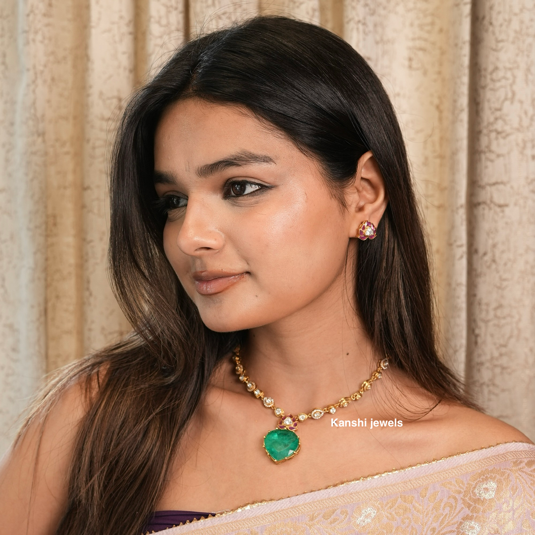 Heart Emerald Motive Diamond Jadau Fusion Classic Necklace Earring Set