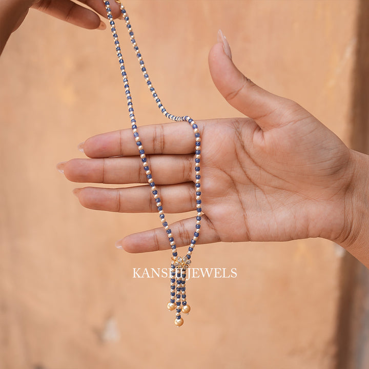 Elegant blue cutting with pearls sleek chain necklace