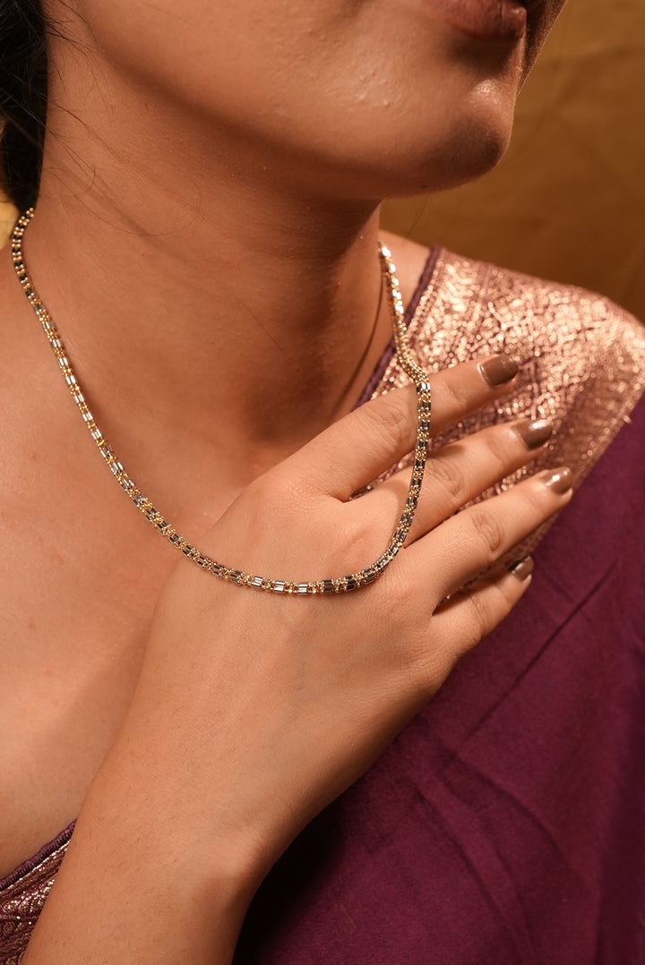 Elegant dual tone gold silver chain