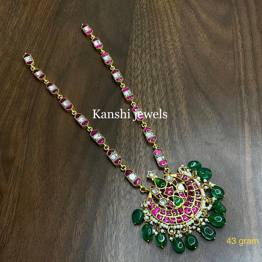 Pearl necklace by Kanshi Jewels,
Dulhan pearl necklace
