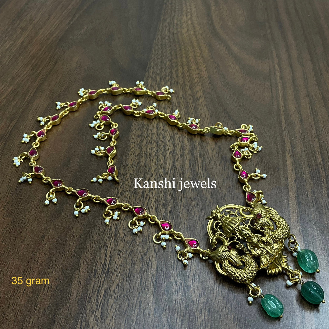 Pearl necklace by Kanshi Jewels,
Dulhan pearl necklace