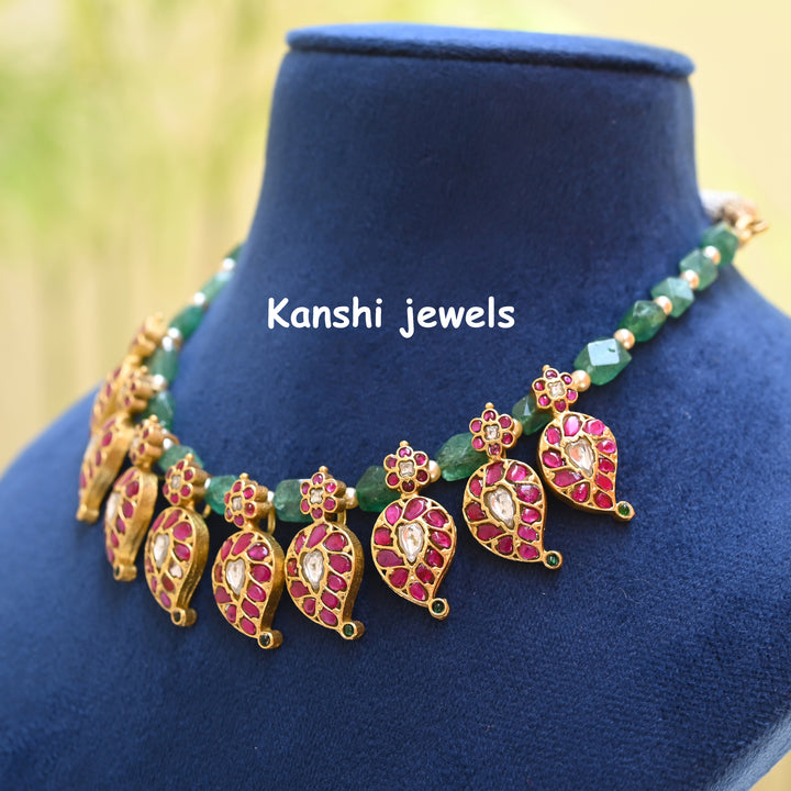 Kundan Choker