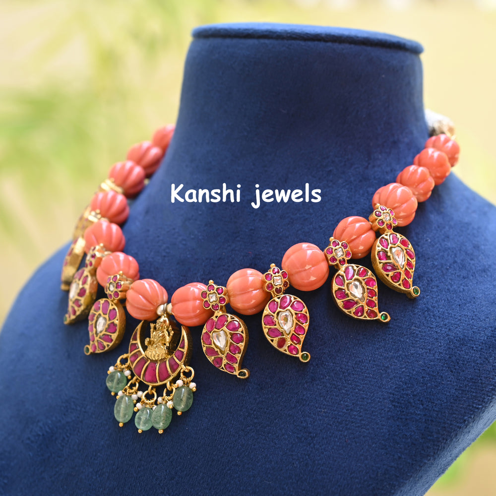 Kundan Choker