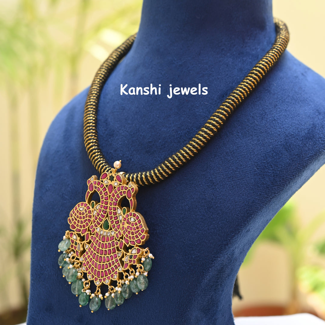 Jadau Kundan Choker