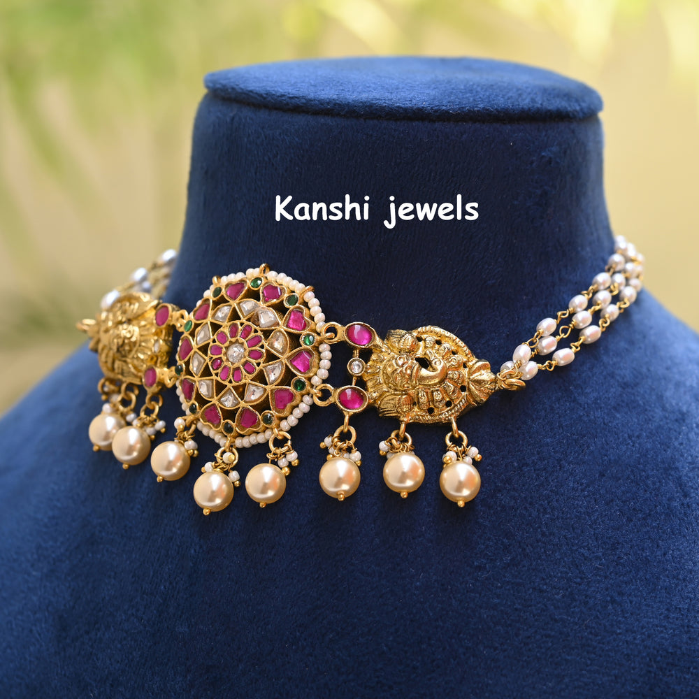 Kundan Choker