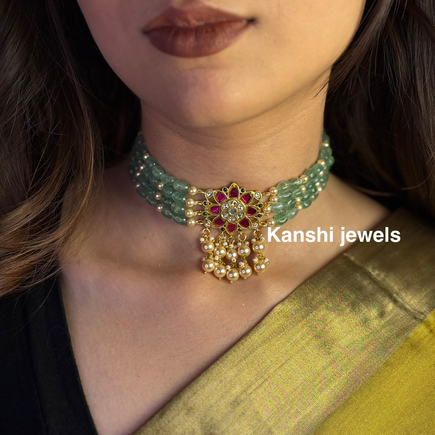 Jadau Emerald Chokar