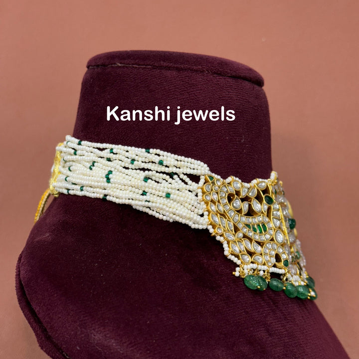 Jadau Kundan Chokar