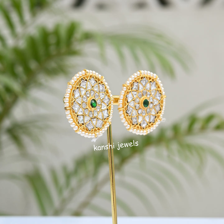 Mossanite studs