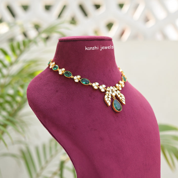 Mossanite emerald necklace