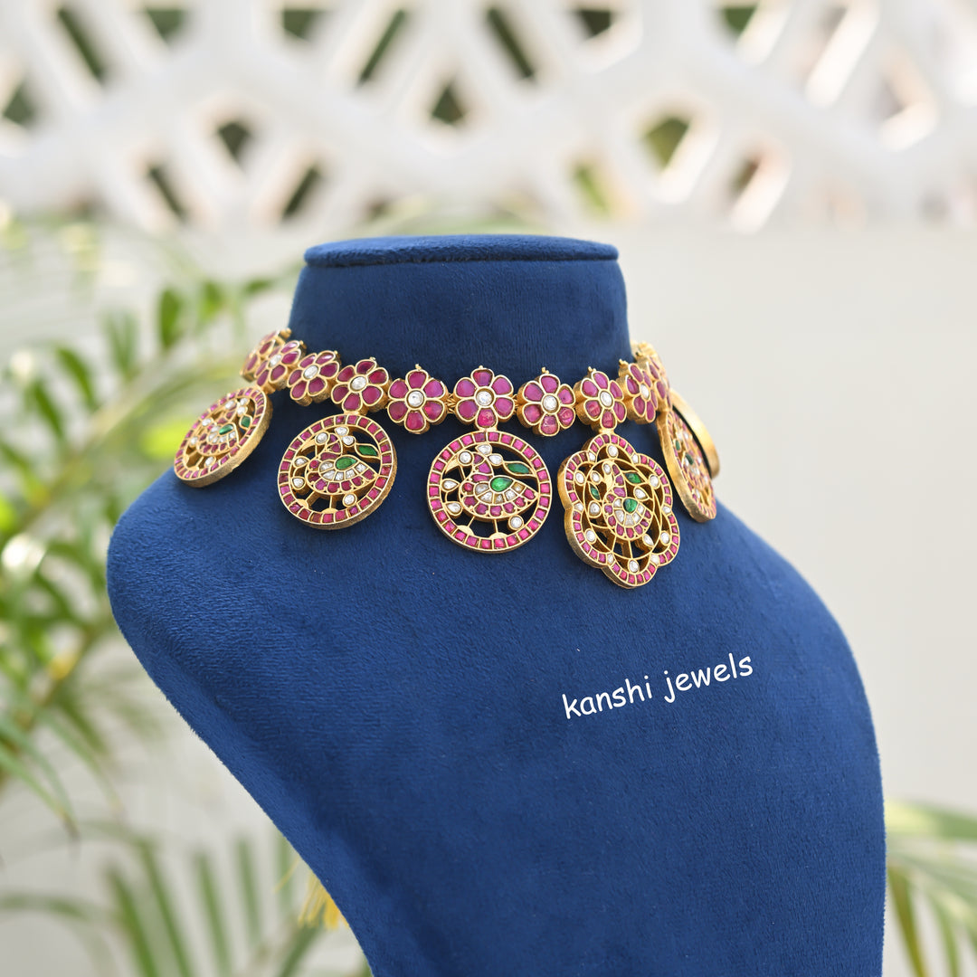 Jadau butta necklace