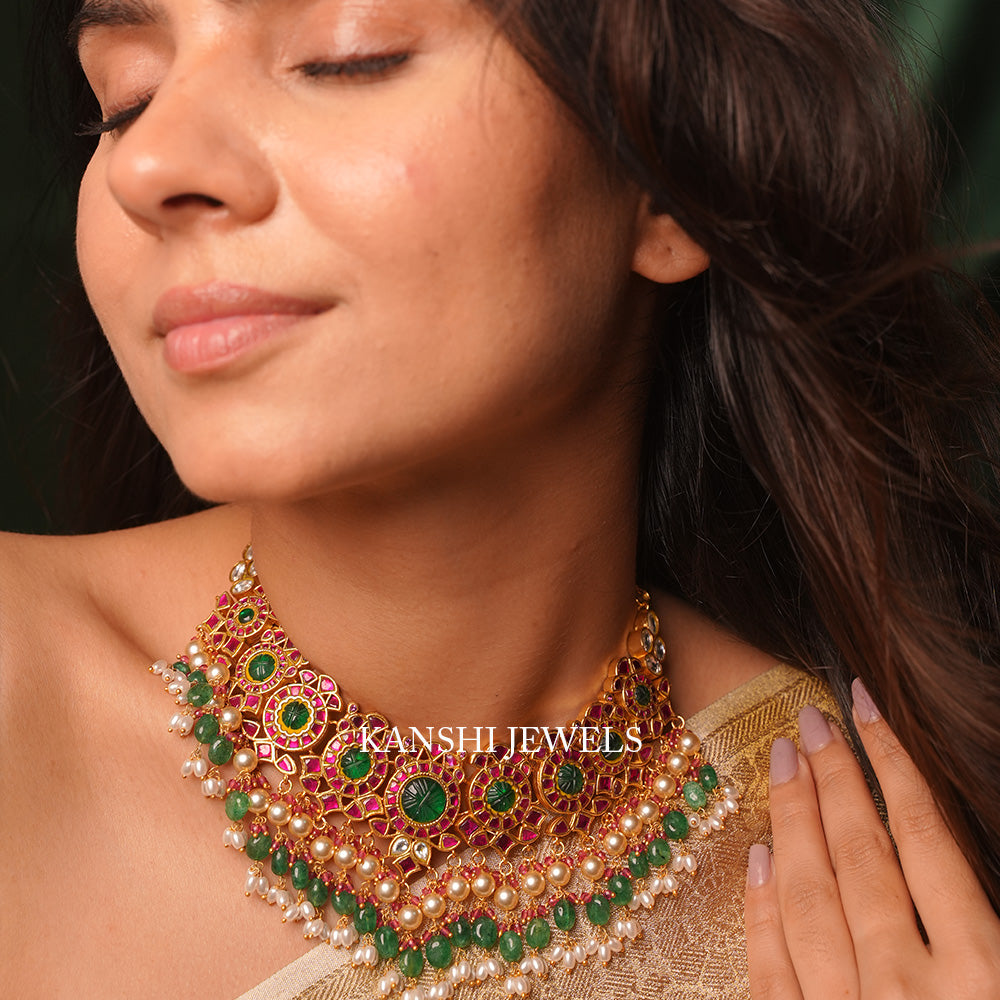 Gold look jadau necklace