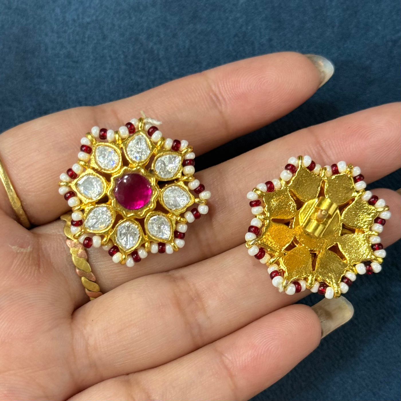 Mossanite studs