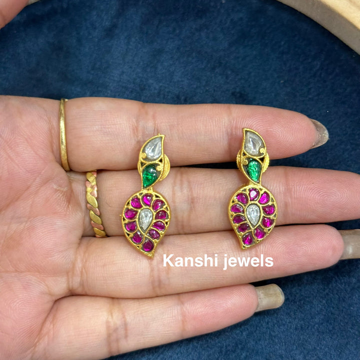 Jadau Mango Pendant &amp; Studs set