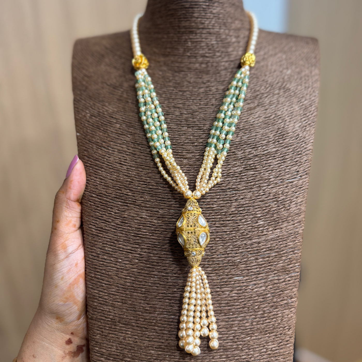 Shell Long necklace