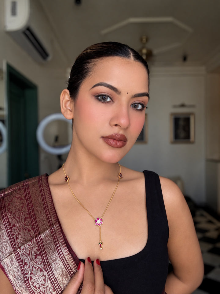 Elegant kundan motives chain