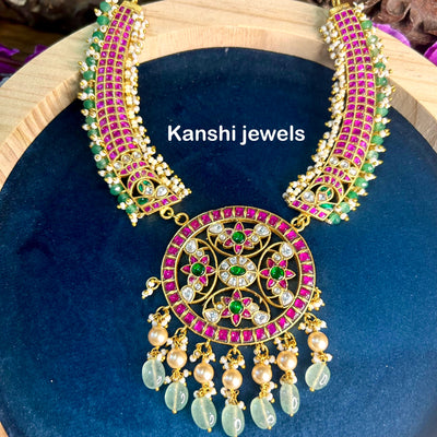 Jadau kundan necklace