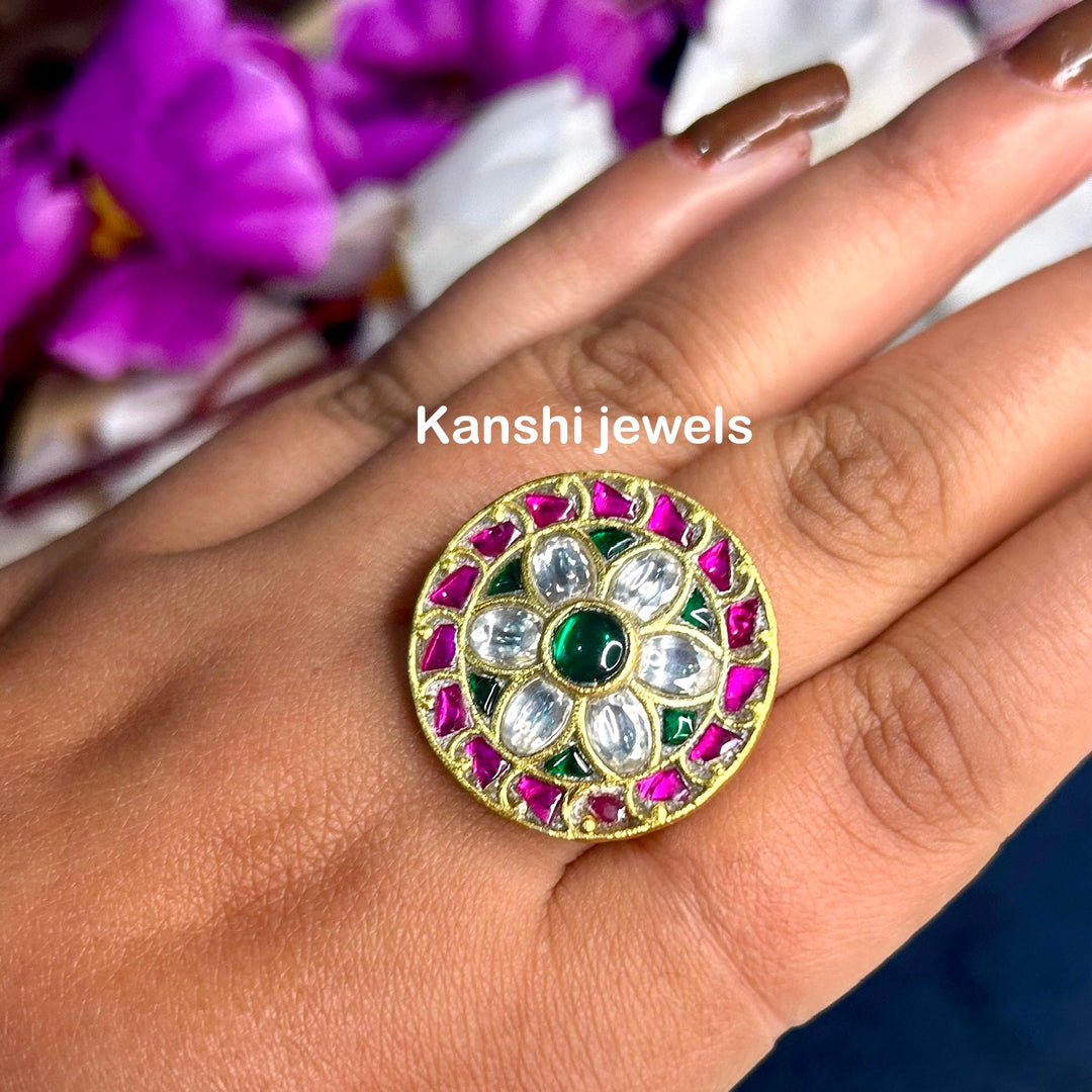 Jadau Ring by Kanshi Jewels,
Dulan Jadau Ring