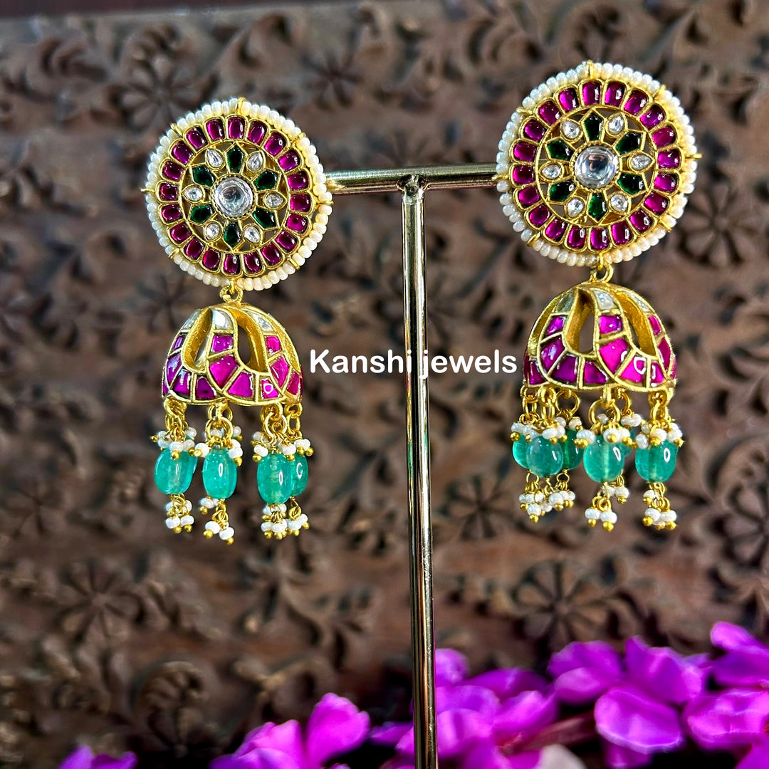 Jadau Kundan earrings by Kanshi Jewels,
Dulhan Kundan earrings,
Traditional Jadau earrings design,
Handcrafted Kundan earrings set,
Gold Jadau earrings for wedding,
Jadau Kundan earrings,
Kundan jhumka earrings,
