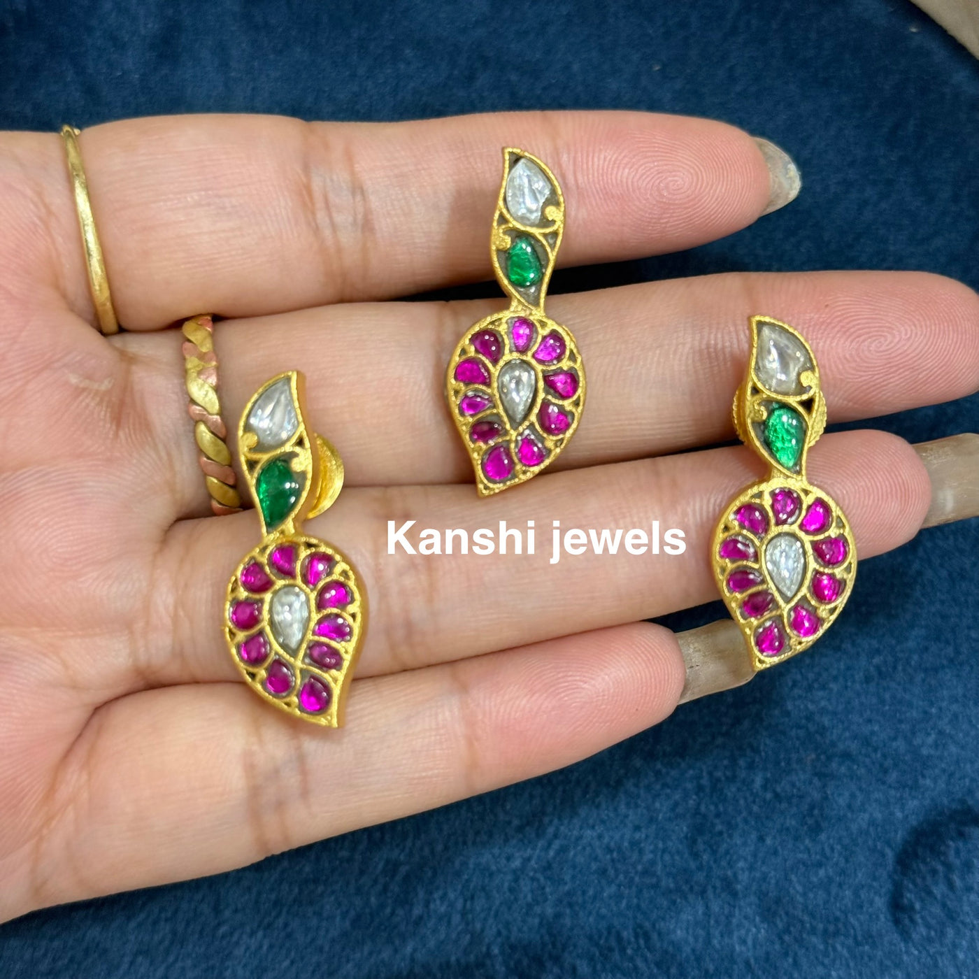 Jadau Mango Pendant & Studs set