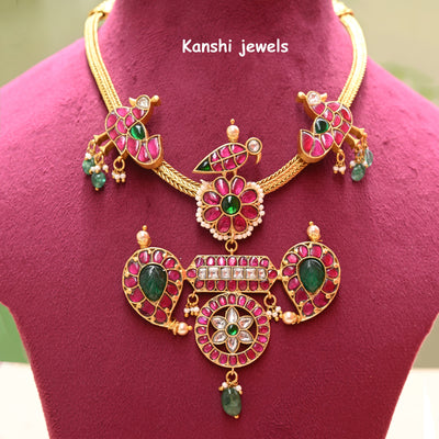 Jadau kundan necklace