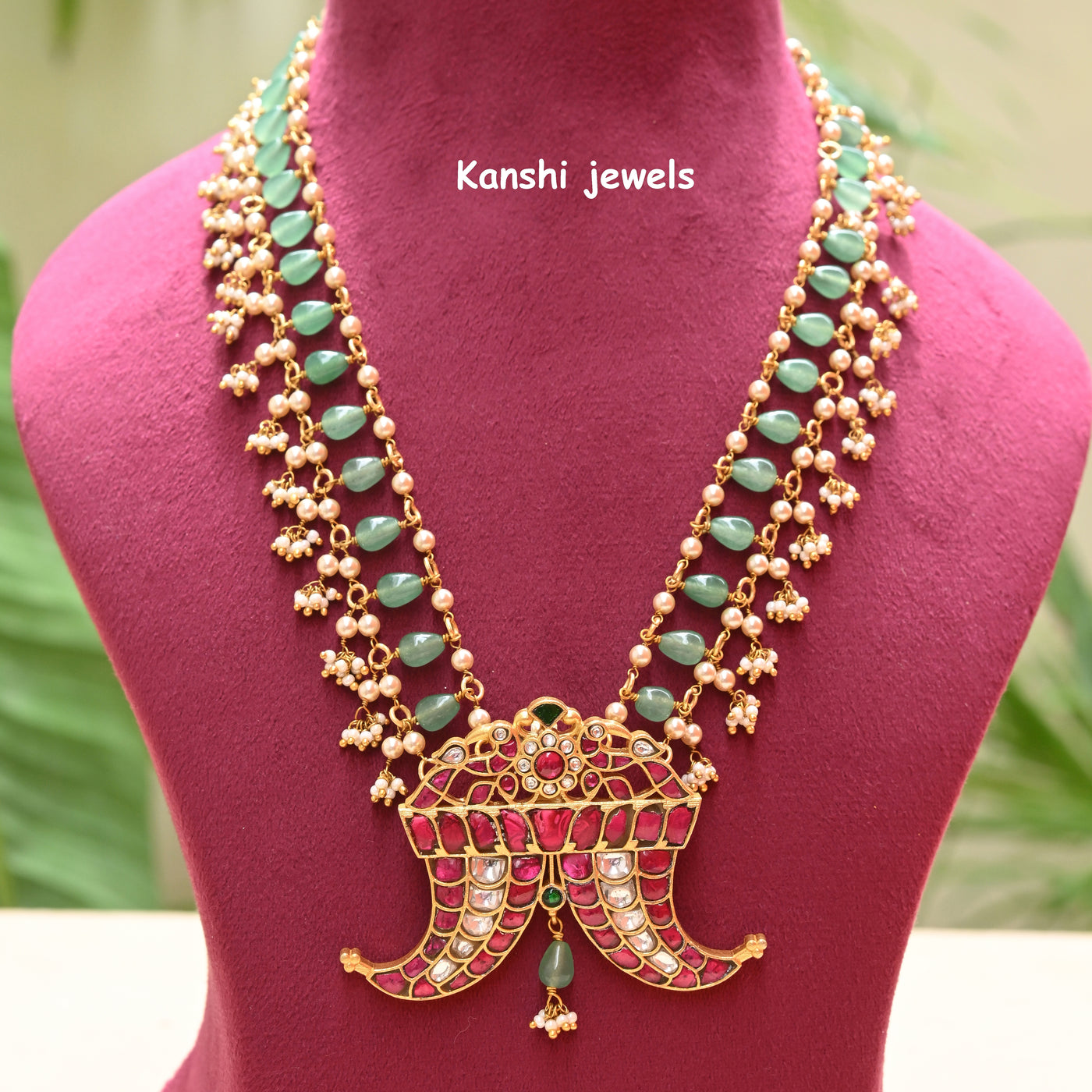 Jadau kundan necklace