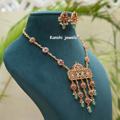 Jadau Kundan Choker Set