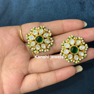 Mossanite studs