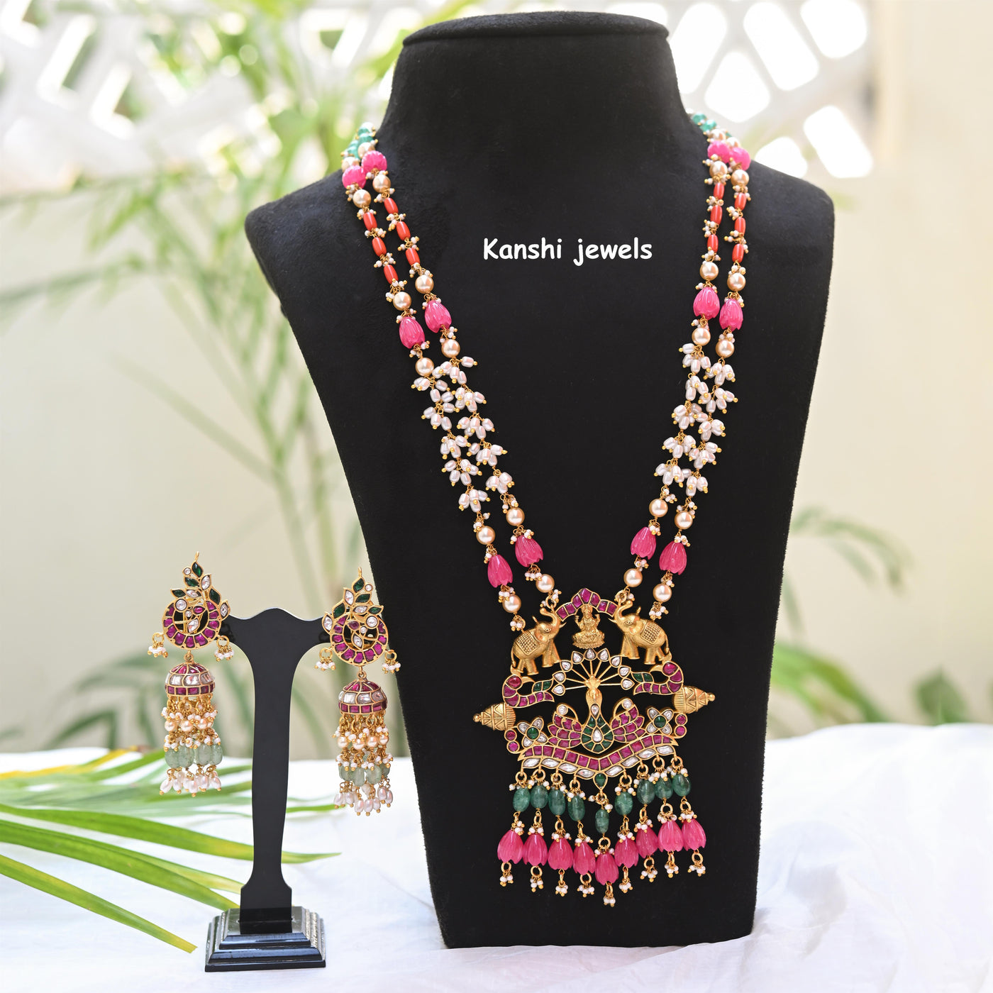 Necklace and earrings set