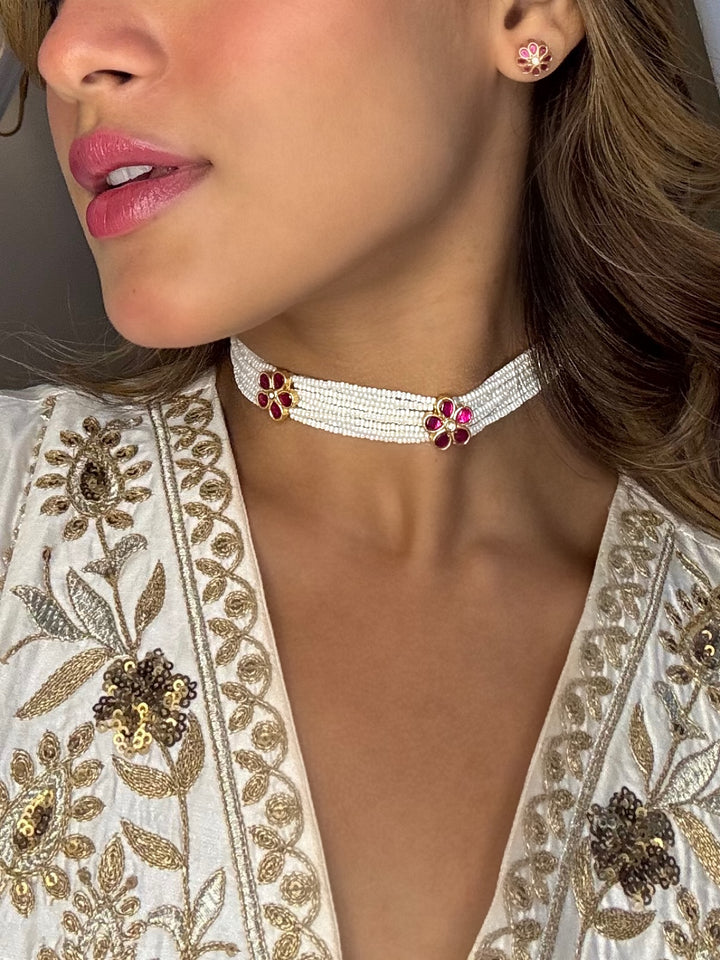 Pearl flower fusion chokar earrings bracelet set