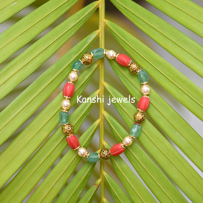 Pearls bracelets