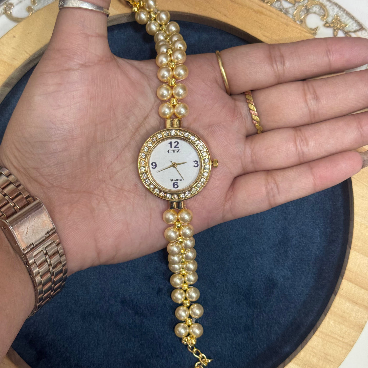 Pearls Watch