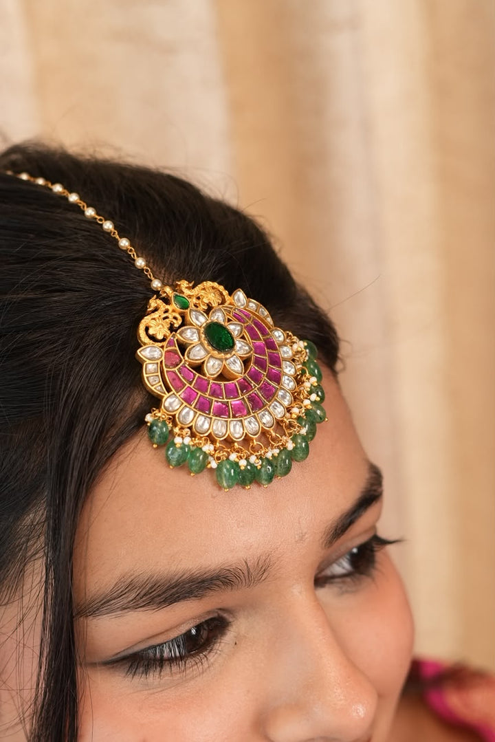 Classic Handwork Gold Look Kundan Nakashi Maangtika
